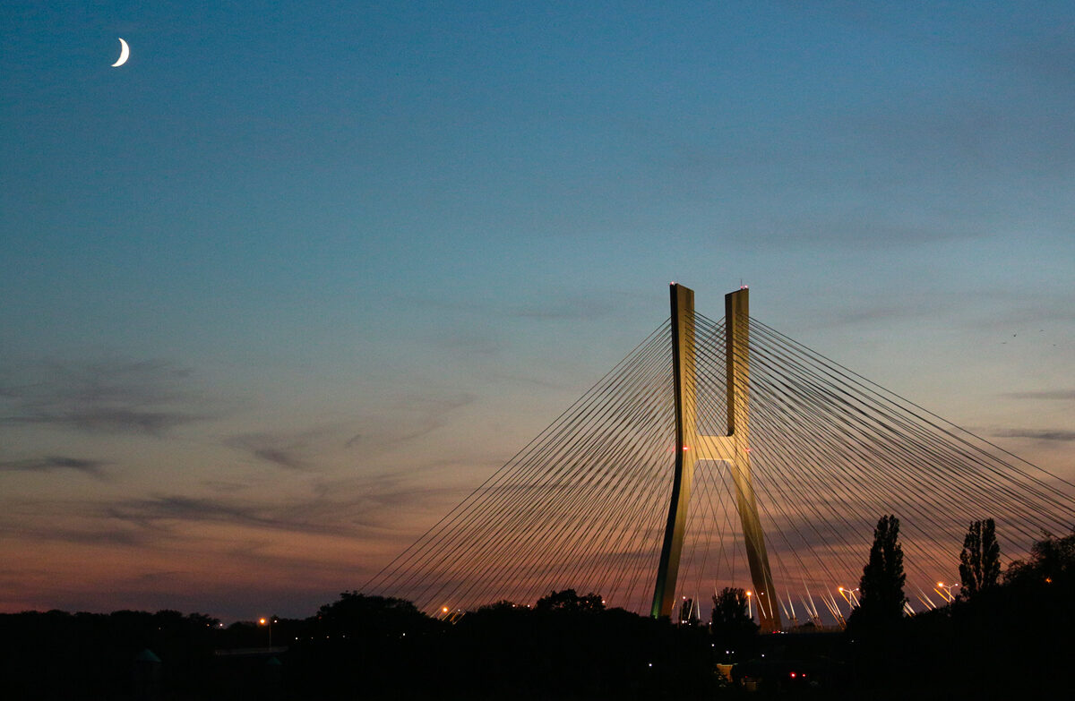 Most Rędziński nocą